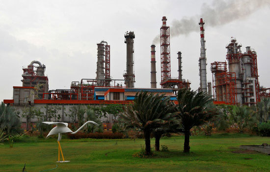 Ấn Độ sẽ tăng cường nhập dầu thô từ Nga sau các cuộc tấn công dầu mỏ Saudi - Ảnh 1