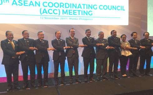 Các Bộ trưởng Ngoại giao họp trù bị cho Hội nghị cấp cao ASEAN 31 - Ảnh 1