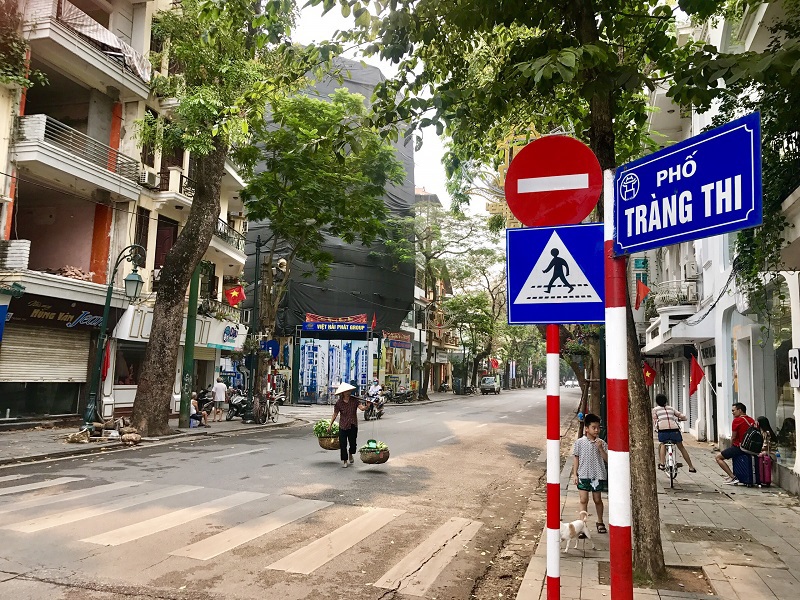 Chùm ảnh: Đường phố Hà Nội thông thoáng trong dịp nghỉ lễ - Ảnh 6