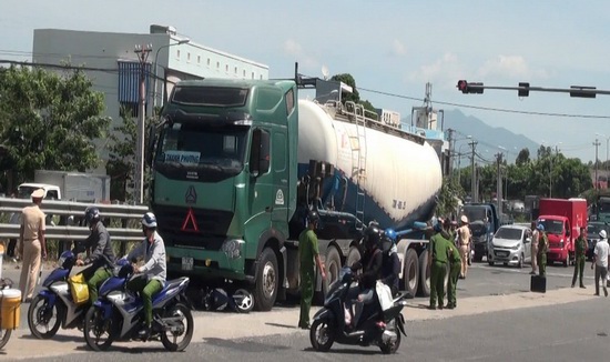 Đà Nẵng: Nữ sinh viên tử vong sau va chạm với xe bồn - Ảnh 1