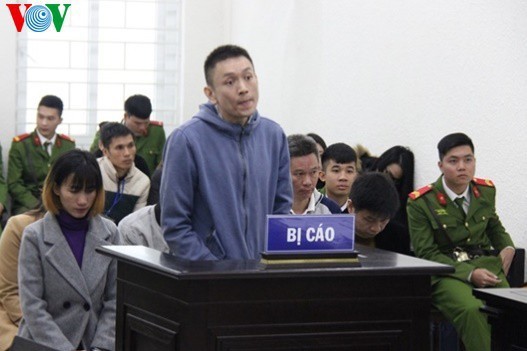 Phạt tù 6 đối tượng tổ chức cho người Việt trốn đi châu Âu - Ảnh 1