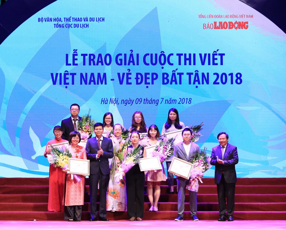 Vinh danh 85 doanh nghiệp du lịch hàng đầu Việt Nam năm 2018 - Ảnh 2