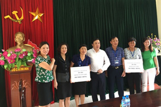 Ngành GD&ĐT Hà Nội: Hỗ trợ 200 triệu đồng cho 2 trường mầm non huyện Quốc Oai - Ảnh 1