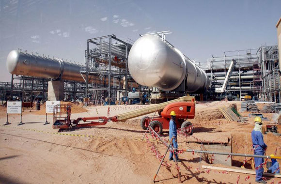 Nga: Không có chuyện xảy ra cuộc chiến giá dầu mỏ với Ả Rập Saudi - Ảnh 1