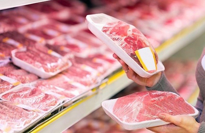 Giá thịt lợn leo thang, hàng ăn đồng loạt tăng giá - Ảnh 1
