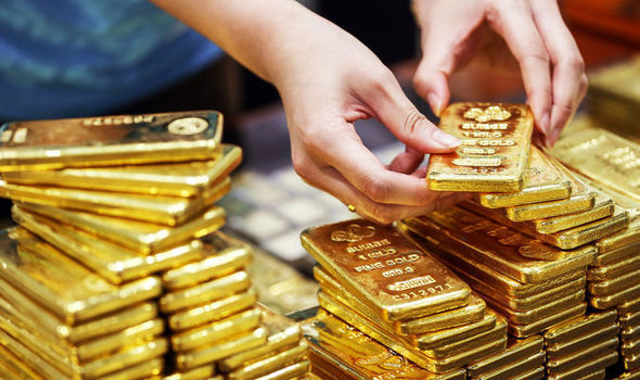 Chính sách tiền tệ thúc đẩy giá vàng tiếp tục tăng? - Ảnh 1