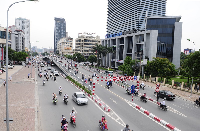 Hà Nội triển khai các giải pháp kéo giảm tai nạn giao thông - Ảnh 1