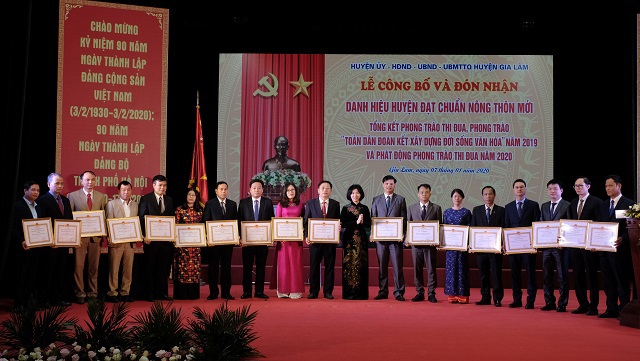 Gia Lâm đón nhận danh hiệu huyện đạt chuẩn nông thôn mới - Ảnh 3