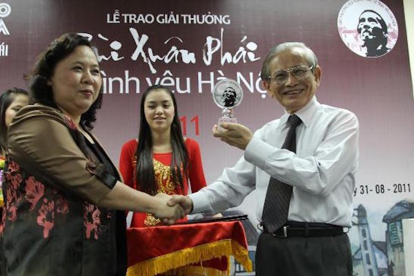 Giáo sư Phan Huy Lê: Một đời nặng lòng với lịch sử, văn hóa Hà Nội - Ảnh 1