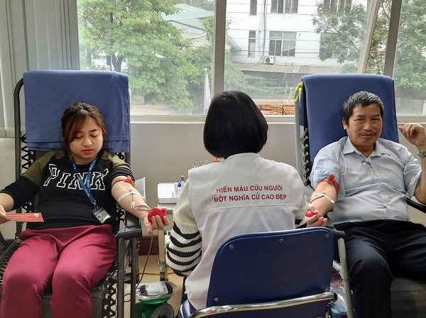 Công ty CP Diana Unicharm tiếp tục tổ chức ngày hiến máu nhân đạo - Ảnh 1