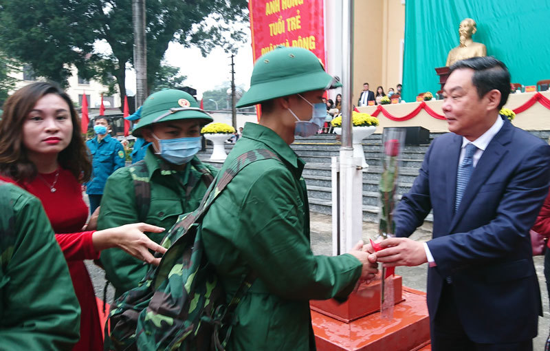 3.507 thanh niên Thủ đô lên đường nhập ngũ - Ảnh 17