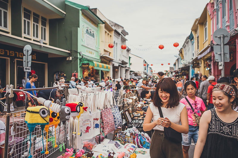 Học Singapore, Hạ Long kích thích chi tiêu bằng sản phẩm độc đáo - Ảnh 1