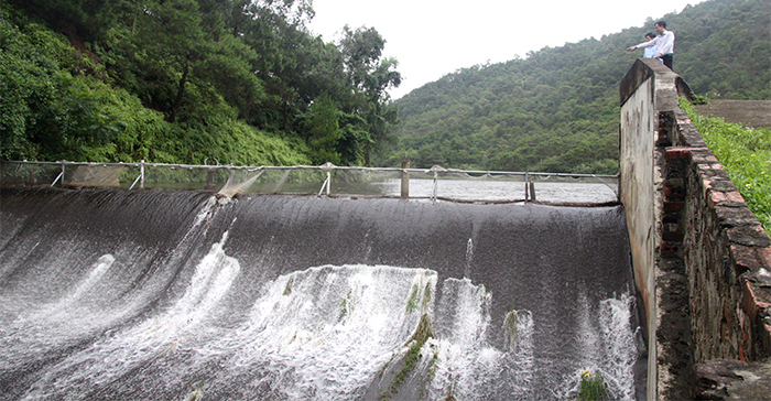 Hà Nội: Gần 2.900ha cây trồng vẫn đang bị ngập nước - Ảnh 1