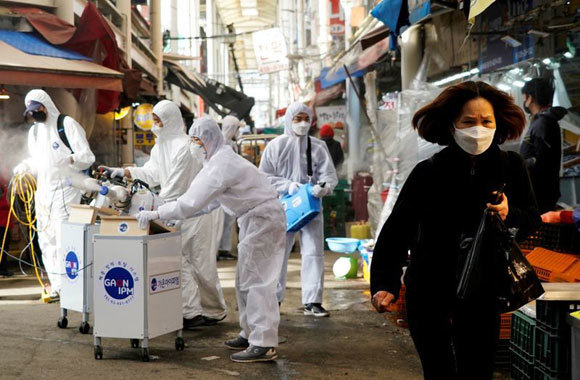 Hàn Quốc có thêm 334 ca nhiễm COVID-19, hoãn tập trận chung với Mỹ - Ảnh 1