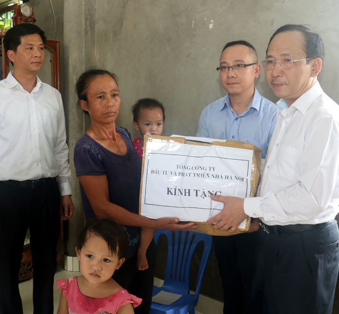 HANDICO ủng hộ Nhân dân vùng úng ngập ngoại thành Hà Nội 700 triệu đồng - Ảnh 2