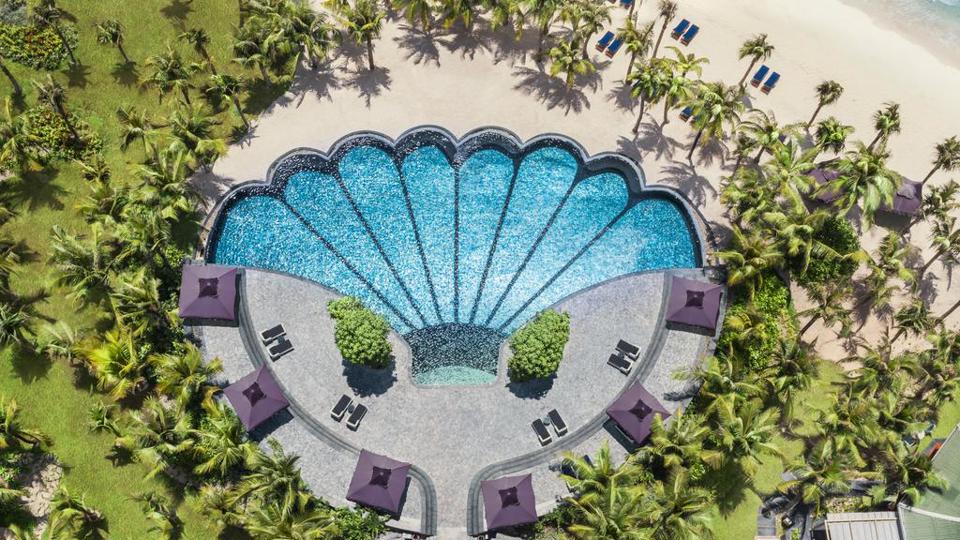 Sun Group mời U23 Việt Nam nghỉ dưỡng một tuần tại JW Marriott Phu Quoc Emerald Bay - Ảnh 2