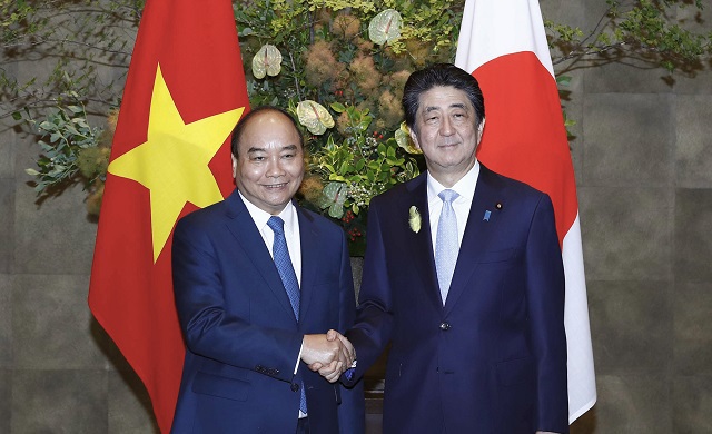 Thủ tướng Nguyễn Xuân Phúc hội đàm với Thủ tướng Nhật Bản Abe Shinzo - Ảnh 1