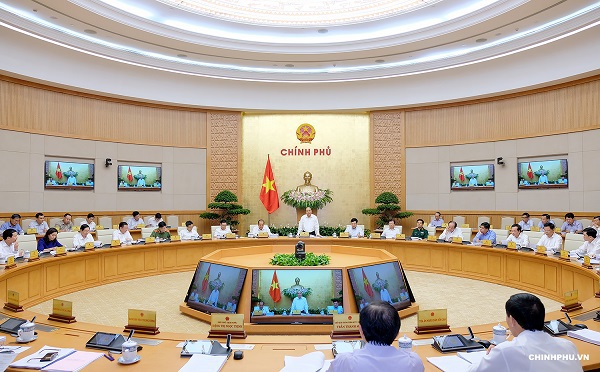 Thủ tướng Nguyễn Xuân Phúc chủ trì họp Chính phủ thường kỳ tháng 8/2018 - Ảnh 1