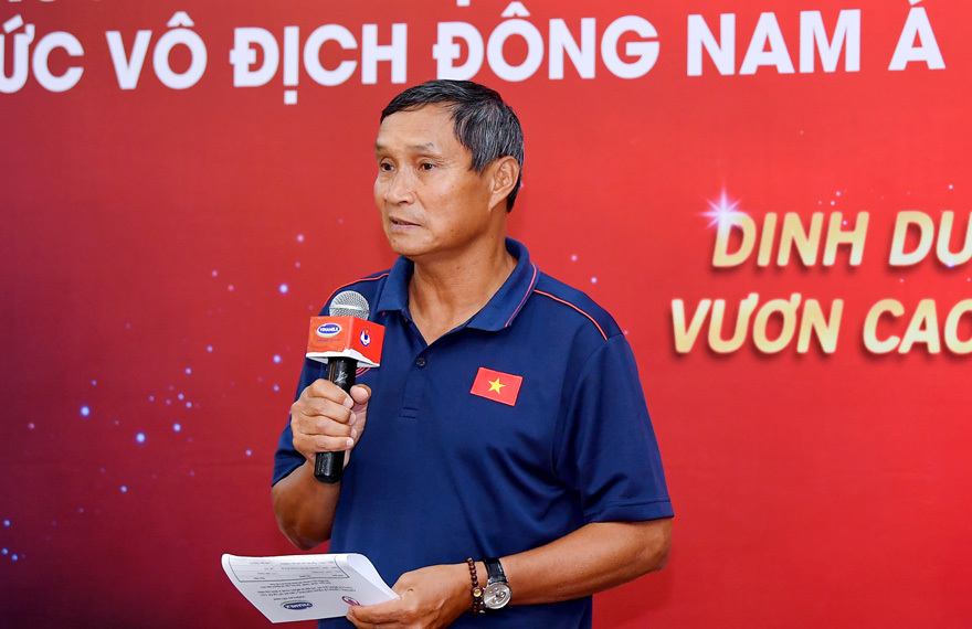 Vinamilk trao thưởng 1 tỷ đồng cho đội tuyển nữ Việt Nam - Ảnh 2