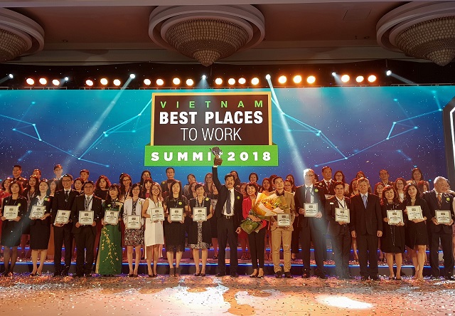Vinamilk dẫn đầu Top 100 nơi làm việc tốt nhất Việt Nam năm 2017 - Ảnh 1