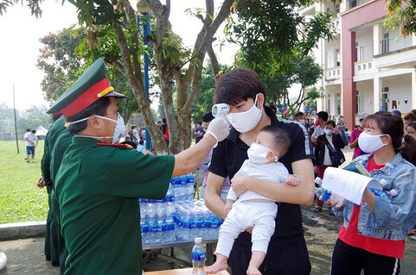 Hà Tĩnh: Gần 400 công dân trở về gia đình sau 21 ngày cách ly tập trung - Ảnh 2