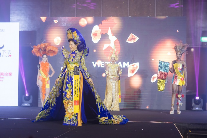 Lê Vũ Hoàng Hạt lọt top 10 và giành 2 giải phụ tại Mrs Worldwide 2019 - Ảnh 3