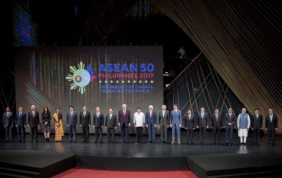 Thủ tướng tham dự Khai mạc Hội nghị cấp cao ASEAN lần thứ 31 - Ảnh 1