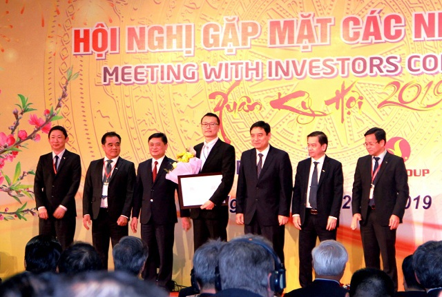 Thủ tướng Nguyễn Xuân Phúc dự Hội nghị gặp mặt các nhà đầu tư tại Nghệ An - Ảnh 3