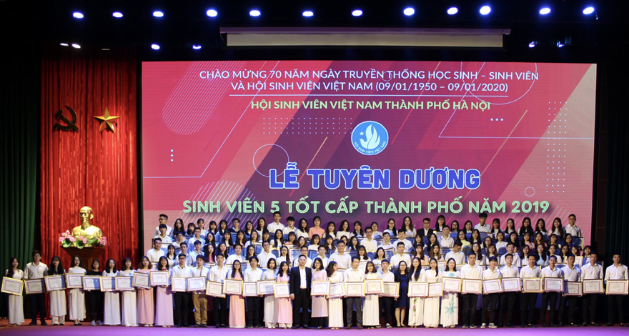 Học sinh, sinh viên Việt Nam tiếp bước truyền thống vẻ vang - Ảnh 1