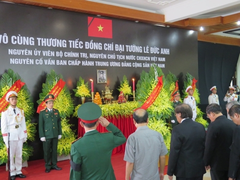 Linh cữu nguyên Chủ tịch nước Lê Đức Anh được đưa vào TP Hồ Chí Minh - Ảnh 23