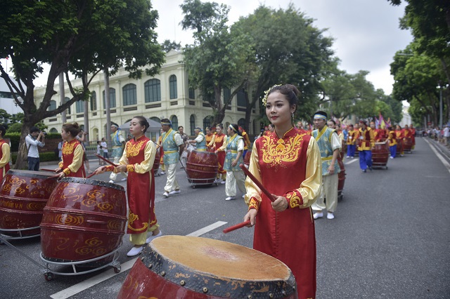 Tưng bừng lễ hội đường phố tại Hồ Gươm - Ảnh 5