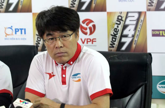 Thầy Park nói gì với HLV trưởng Viettel trước trận thắng Thanh Hóa - Ảnh 1