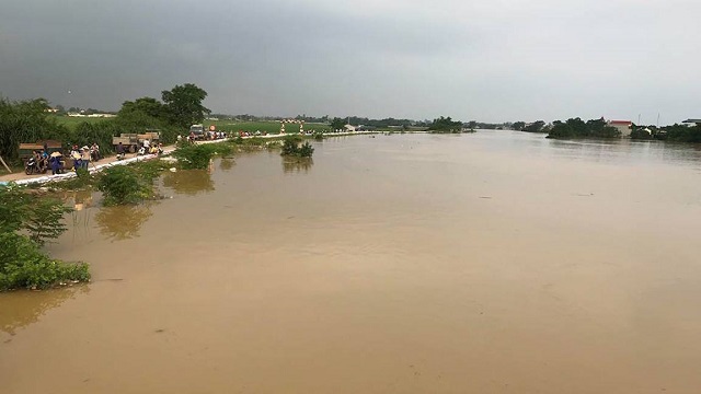 Hà Nội: Rút báo động 2 trên sông Bùi - Ảnh 1