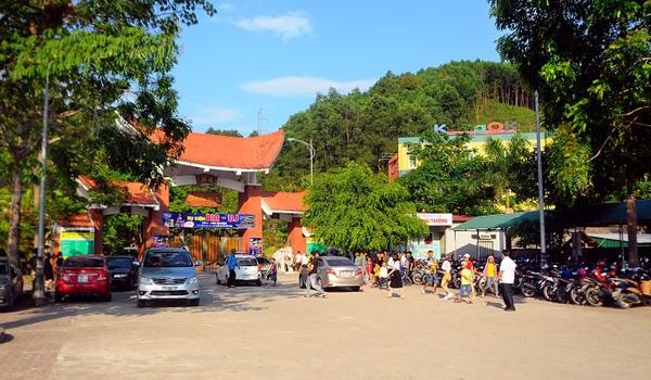 Hương Sơn khẳng định vị thế trung tâm kinh tế phía Tây Bắc Hà Tĩnh - Ảnh 1