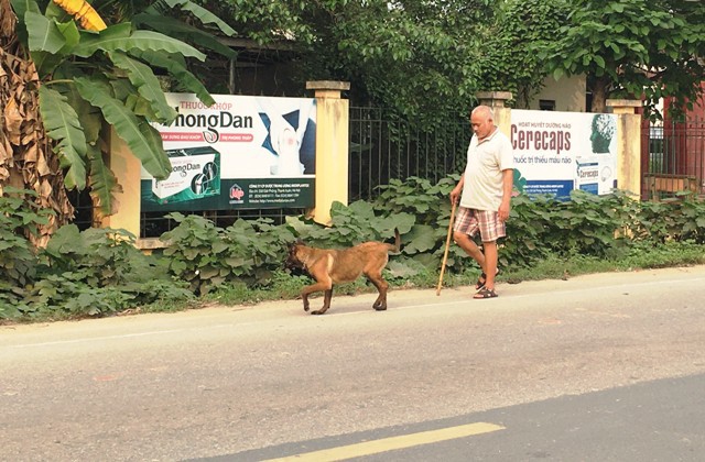 [Ảnh] Giữa tâm dịch Covid-19, nhiều người dân huyện Mê Linh vẫn chủ quan - Ảnh 3