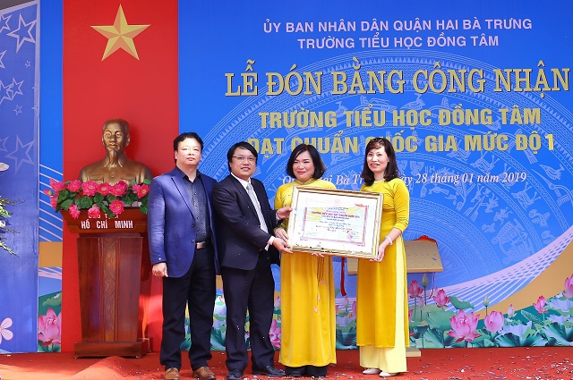 Trường Tiểu học Đồng Tâm đón bằng công nhận trường chuẩn Quốc gia - Ảnh 1