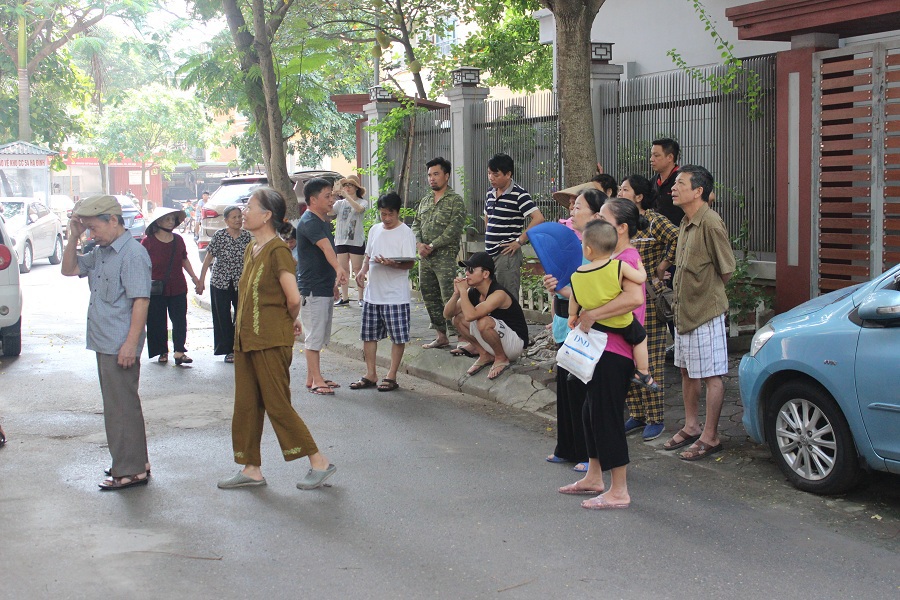 Cư dân chung cư 54 Hạ Đình phản đối chủ đầu tư chặt cây, lấn đất - Ảnh 8