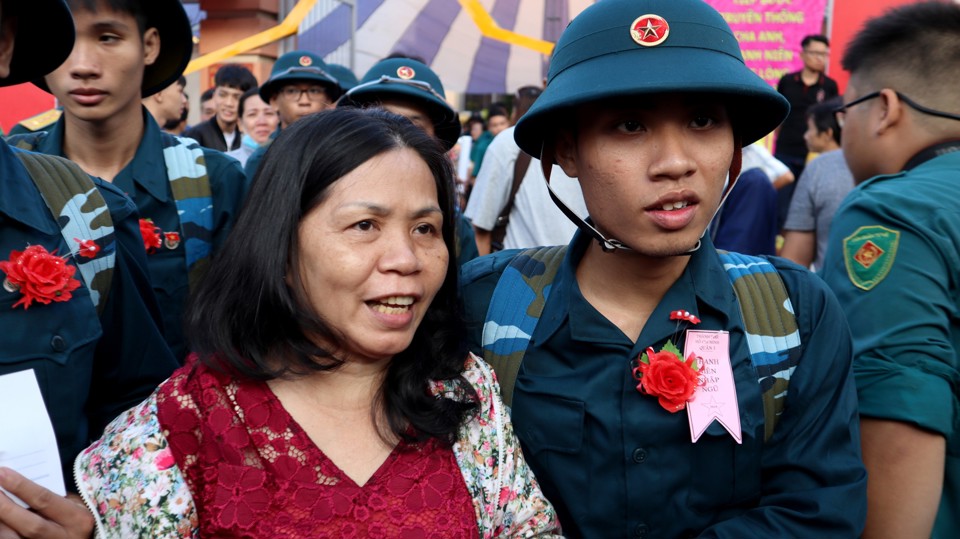 TP Hồ Chí Minh: 3.800 thanh niên hăng hái lên đường nhập ngũ - Ảnh 7