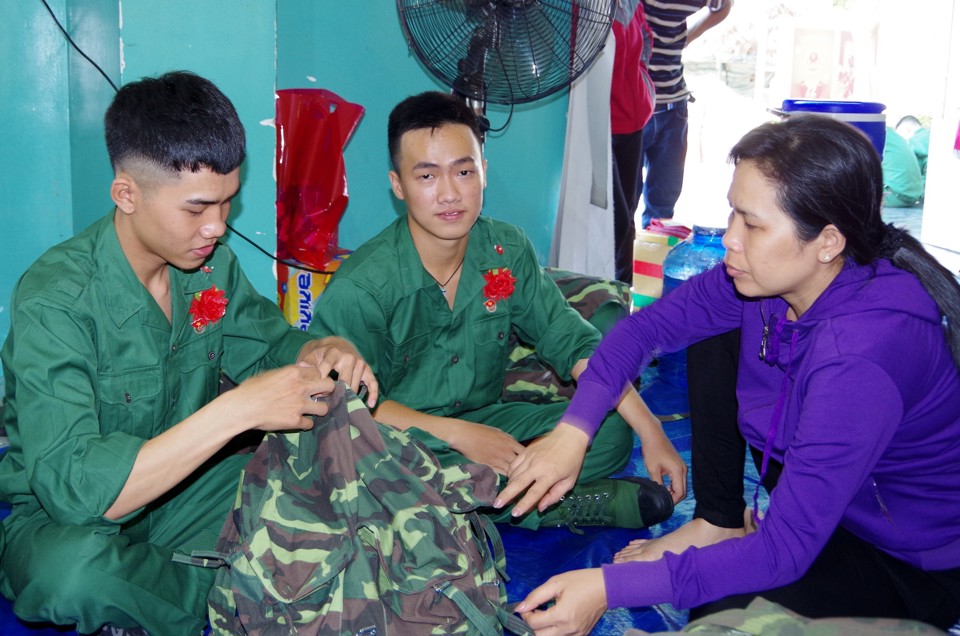 TP Hồ Chí Minh: 3.800 thanh niên hăng hái lên đường nhập ngũ - Ảnh 4