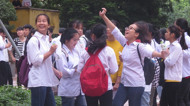 Hơn 85.000 thí sinh Hà Nội bước vào môn thi đầu tiên kỳ thi tuyển sinh vào lớp 10 - Ảnh 9