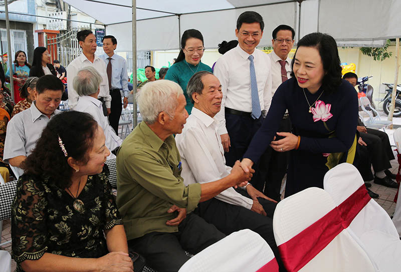 Phó Bí thư Thường trực Thành ủy Ngô Thị Thanh Hằng: Đoàn kết để chung sức xây dựng đô thị văn minh, hiện đại - Ảnh 2