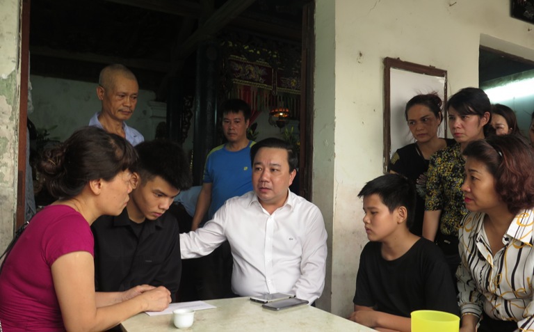Hà Nội: Hỗ trợ học phí cho con trai nạn nhân trong vụ “xe điên” tại quận Đống Đa - Ảnh 1