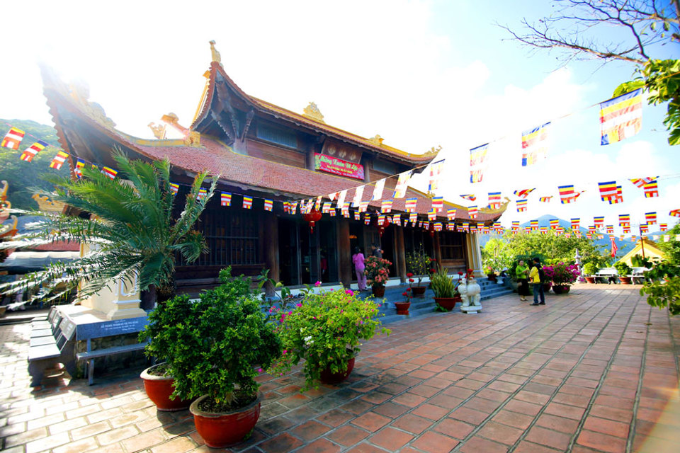 Chiêm ngưỡng Vân Sơn Tự - ngôi chùa đẹp nhất Việt Nam - Ảnh 10