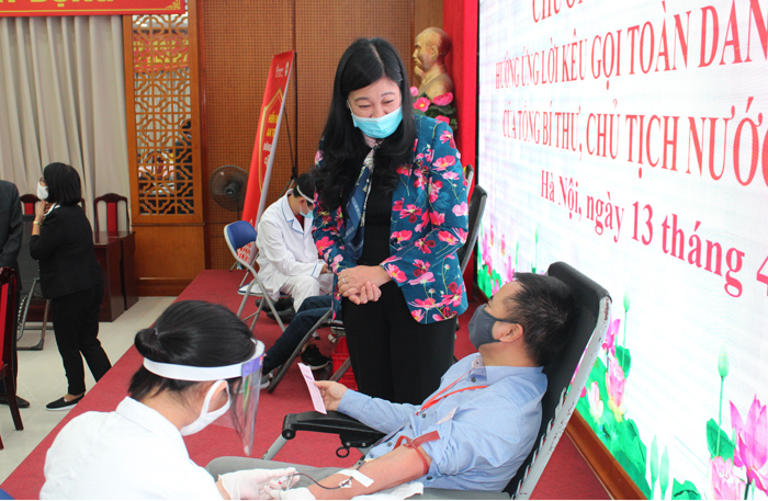Mặt trận Tổ quốc Việt Nam vận động toàn dân tham gia hiến máu tình nguyện - Ảnh 2