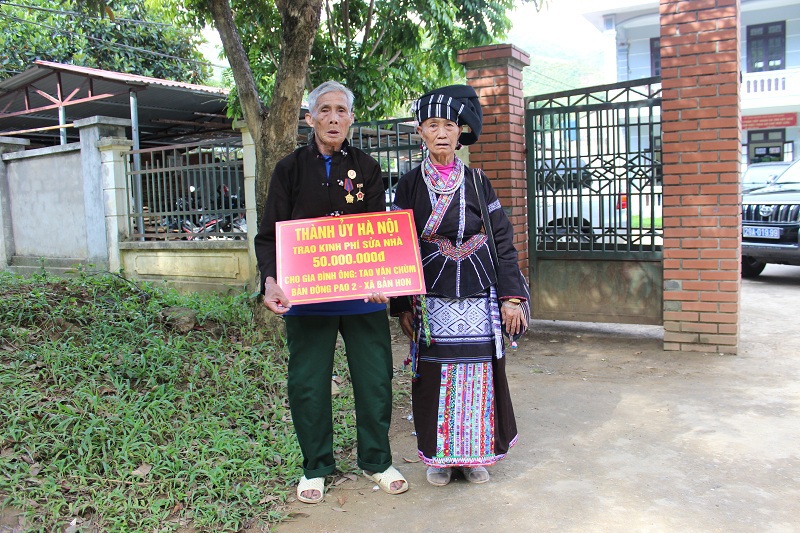 Đoàn công tác TP Hà Nội thăm, tặng quà tại tỉnh Lai Châu - Ảnh 4