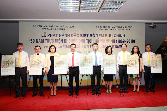 Phát hành đặc biệt bộ tem “50 năm thực hiện Di chúc Chủ tịch Hồ Chí Minh" - Ảnh 2