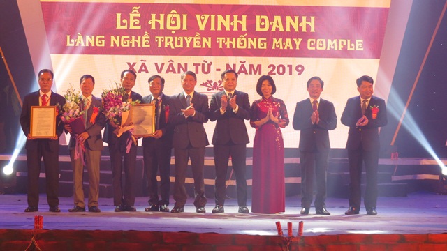 Phú Xuyên khai mạc lễ hội vinh danh làng nghề 2019 - Ảnh 2
