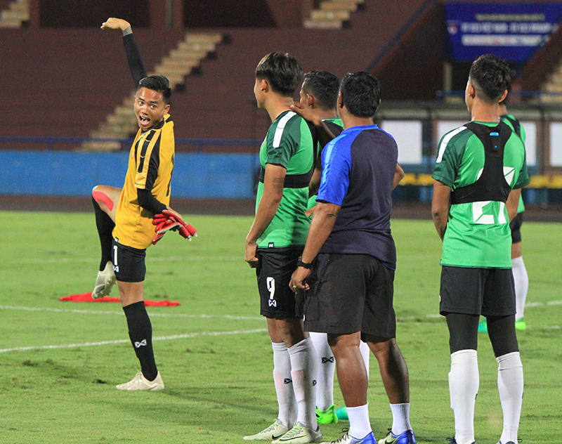 [Ảnh] U23 Myanmar rèn thể lực trước trận gặp U23 Việt Nam - Ảnh 2
