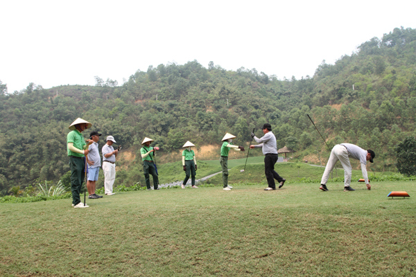 60 Golfer tranh tài tại Cup Geleximco - Ảnh 1