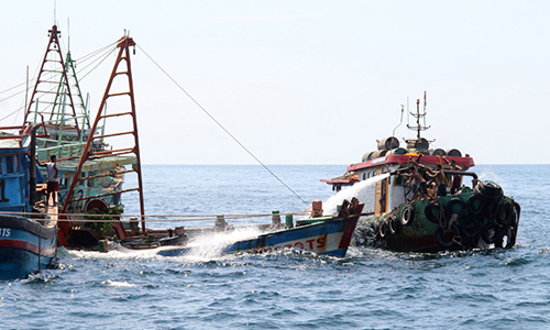 Bộ Ngoại giao lên tiếng về việc Indonesia bắt giữ, tiêu hủy tàu cá Việt Nam - Ảnh 1